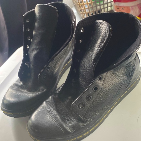 Doc martin shoes size UK 4 - Picture 1 of 4